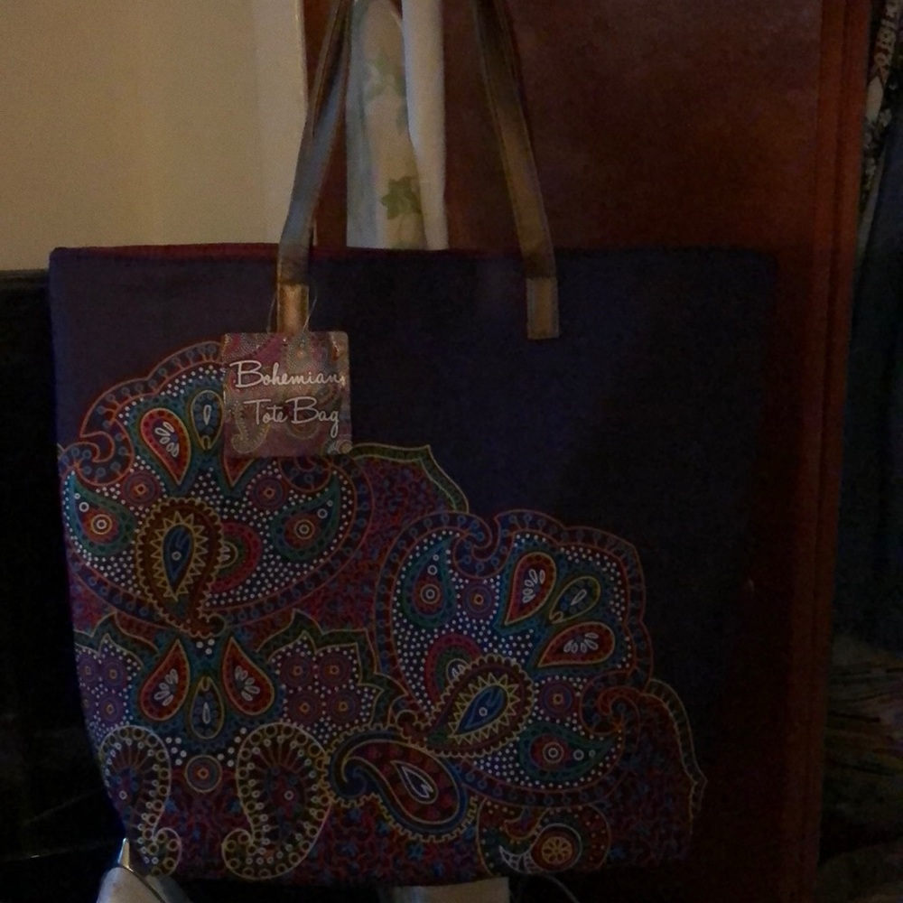 Women day or night bag, light weight, never used
